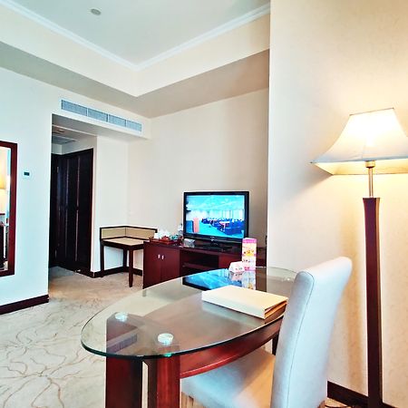 Majestic Hotel Guangzhou Exterior foto