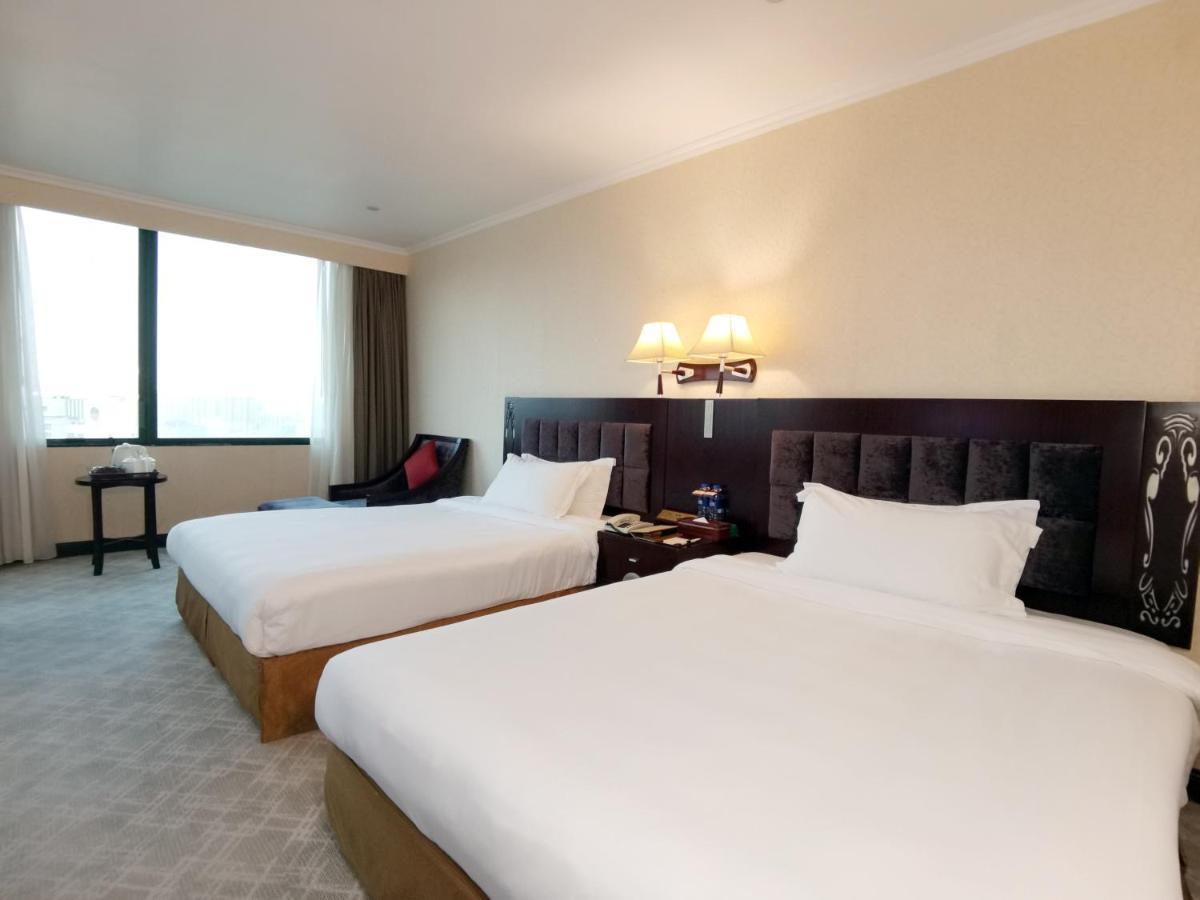 Majestic Hotel Guangzhou Exterior foto