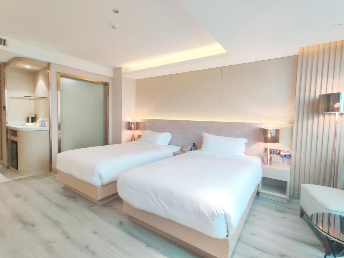 Majestic Hotel Guangzhou Exterior foto