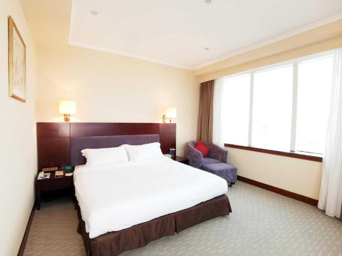 Majestic Hotel Guangzhou Exterior foto